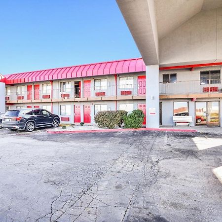 Americas Best Value Inn Amarillo Downtown Exterior photo